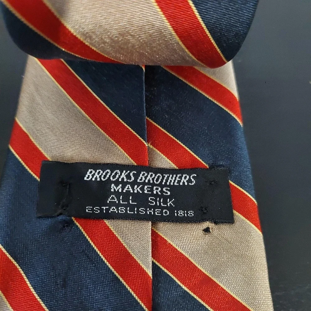 Brooks Brothers Makers Tie Mens Blue Red Tan All Silk Diagonal Stripe USA